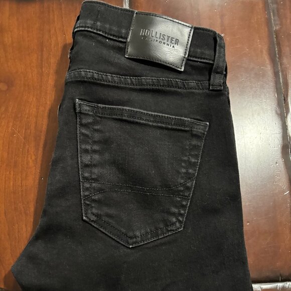 Hollister Jeans - Picture 1 of 3